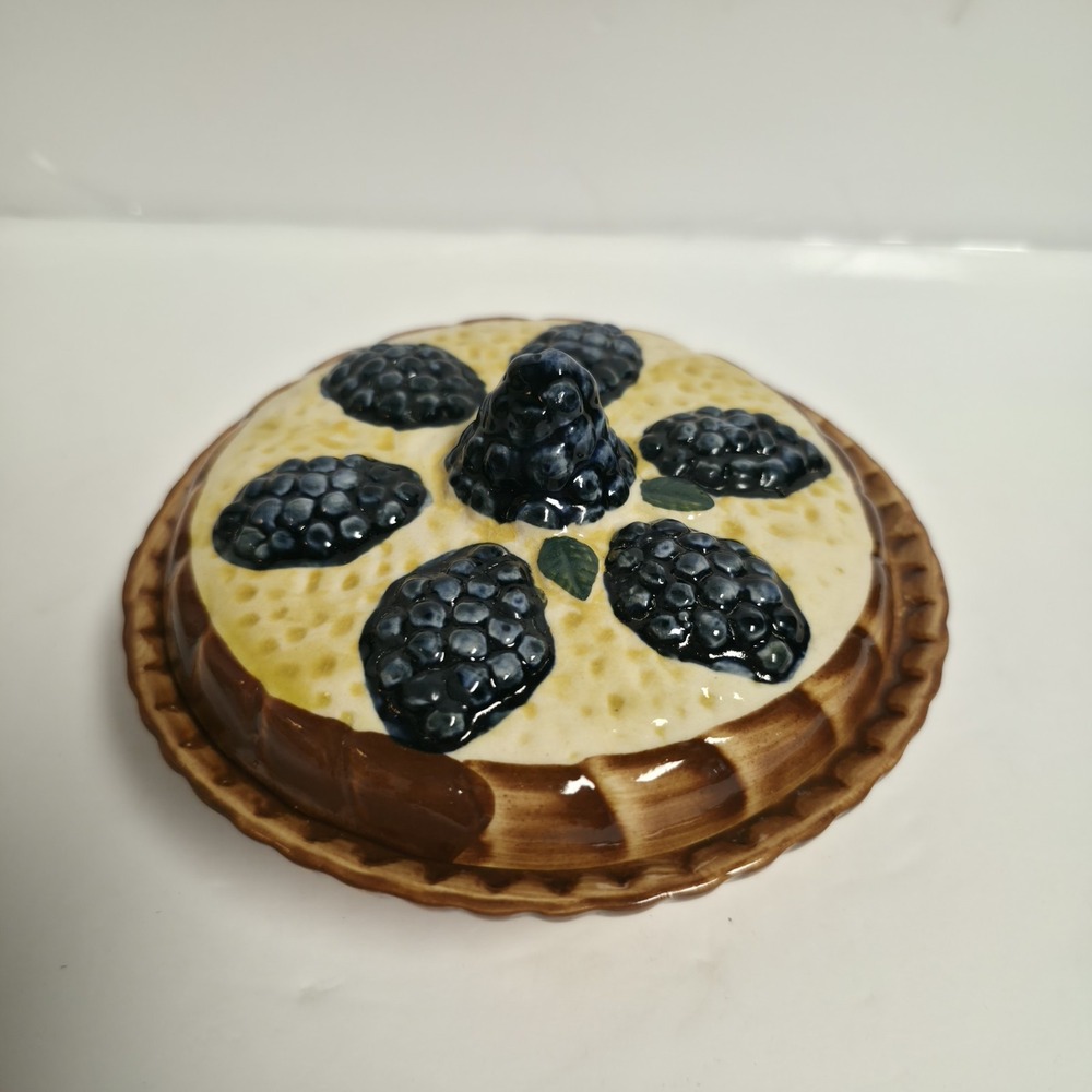 Vintage Small Ceramic Blueberry Pie Keeper Trinket Box Covered Lidded Dish 6"